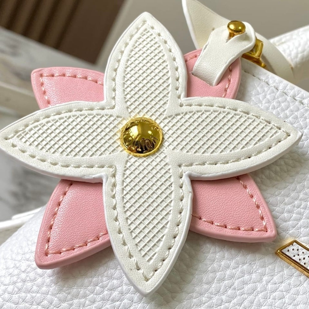 Louis Vuitton Capucines Mini Bag Snow White 21Cm M21416
