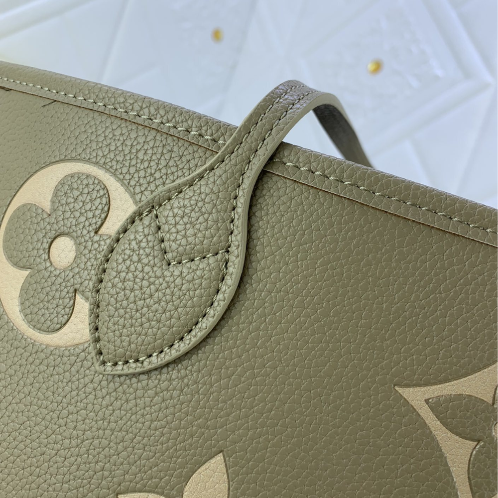 Louis Vuitton Neverfull MM Monogram Khaki Green 12.2 Inches M46649