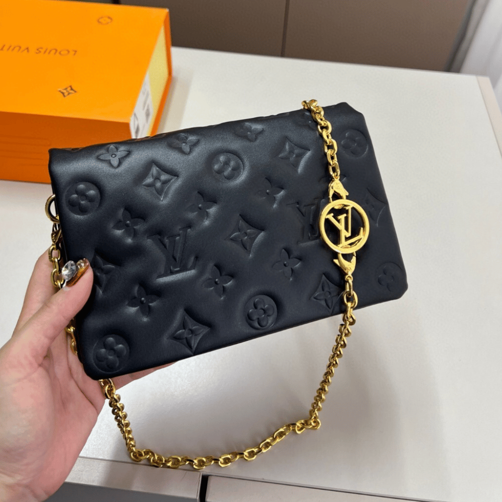 Louis Vuitton Pochette Coussin Black 7.9 Inches M82116