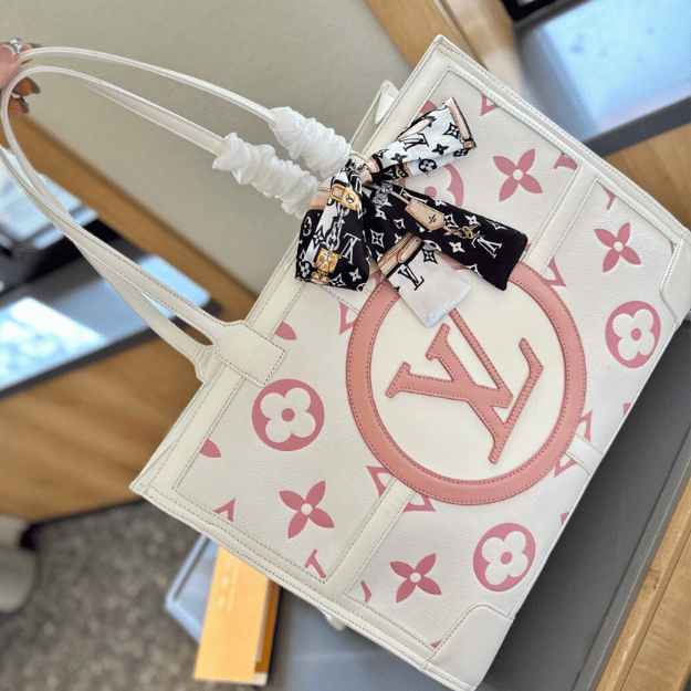 Louis Vuitton Onthego Small Ivory Strawberry Cream Monogram 9.8 Inches
