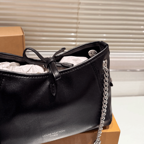 Louis Vuitton Carryall Vibe BB Black 10.2 Inches