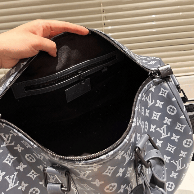 Louis Vuitton Keepall 40 Monogram Eclipse Dark Navy 15.7 Inches