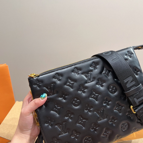Louis Vuitton Coussin PM Black 10.2-Inch M21260