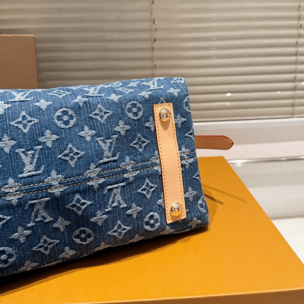 Louis Vuitton Carryall Denim Blue Bag 15.3-Inch