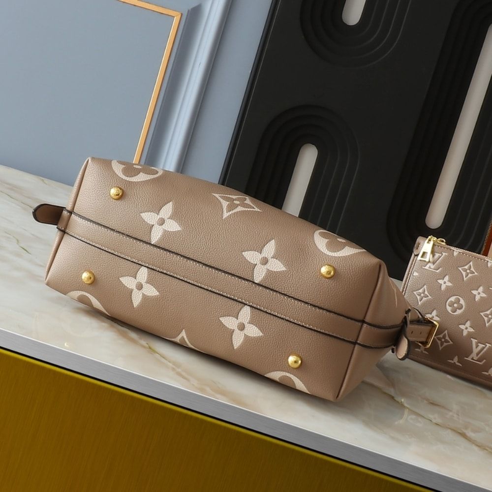 Louis Vuitton Carryall PM Crème Beige 11.4 Inches M47180