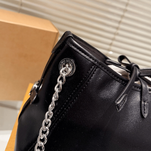 Louis Vuitton Carryall Vibe BB Black 10.2 Inches