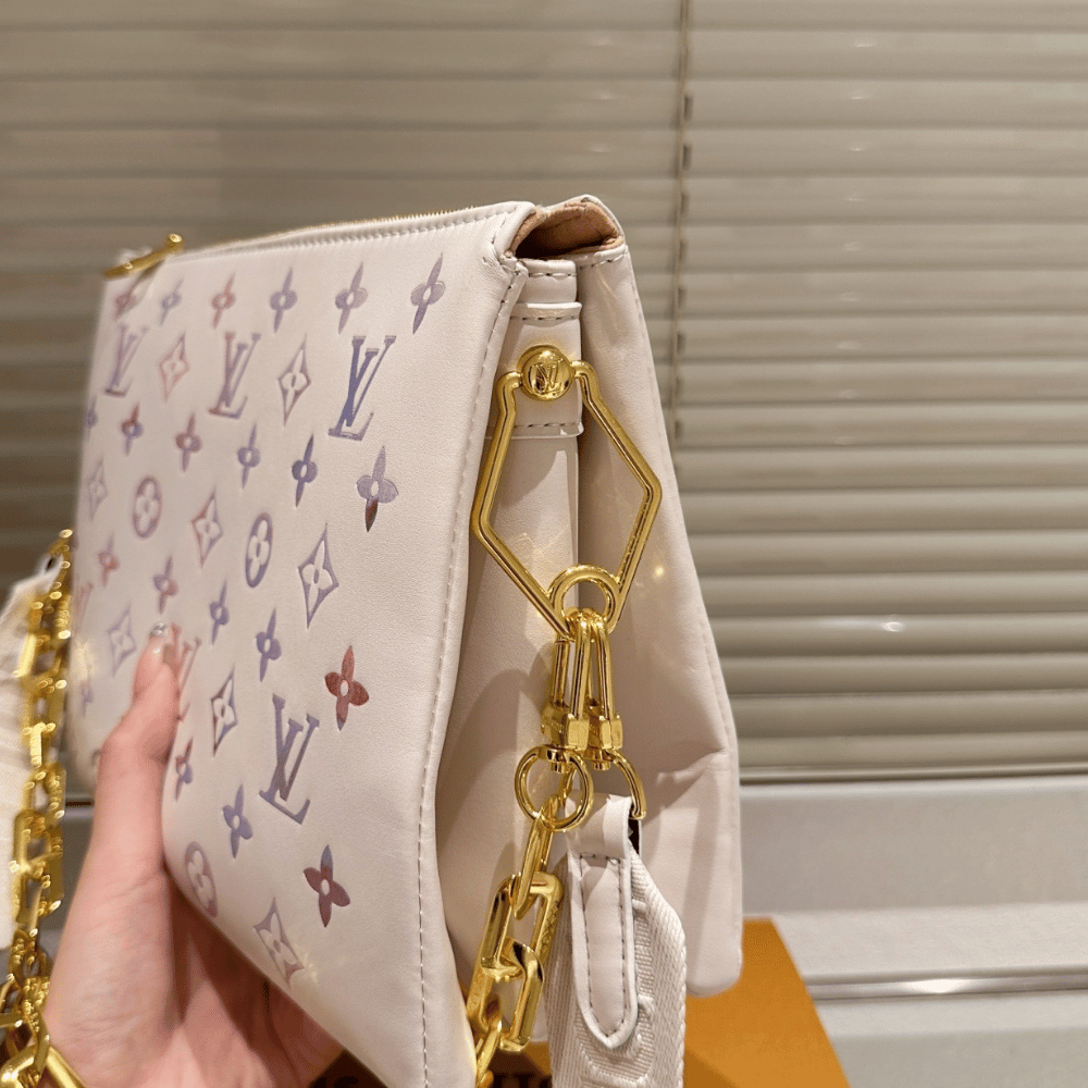 Louis Vuitton Coussin PM Dream Cream 10.2-Inch M25507