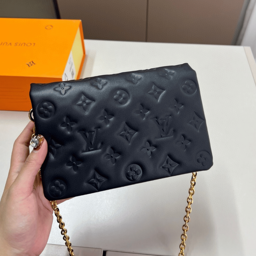 Louis Vuitton Pochette Coussin Black 7.9 Inches M82116
