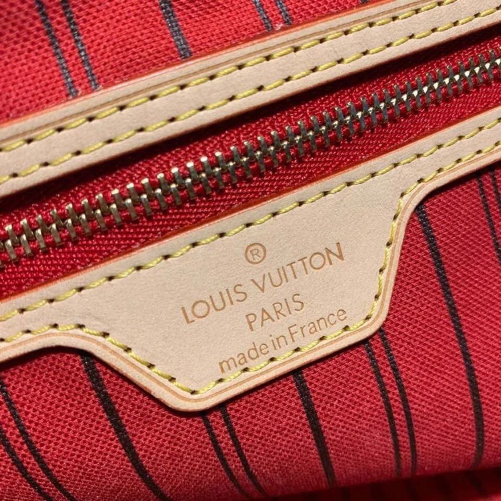 Louis Vuitton Neverfull GM Tote Bag Monogram Canvas Red M40991