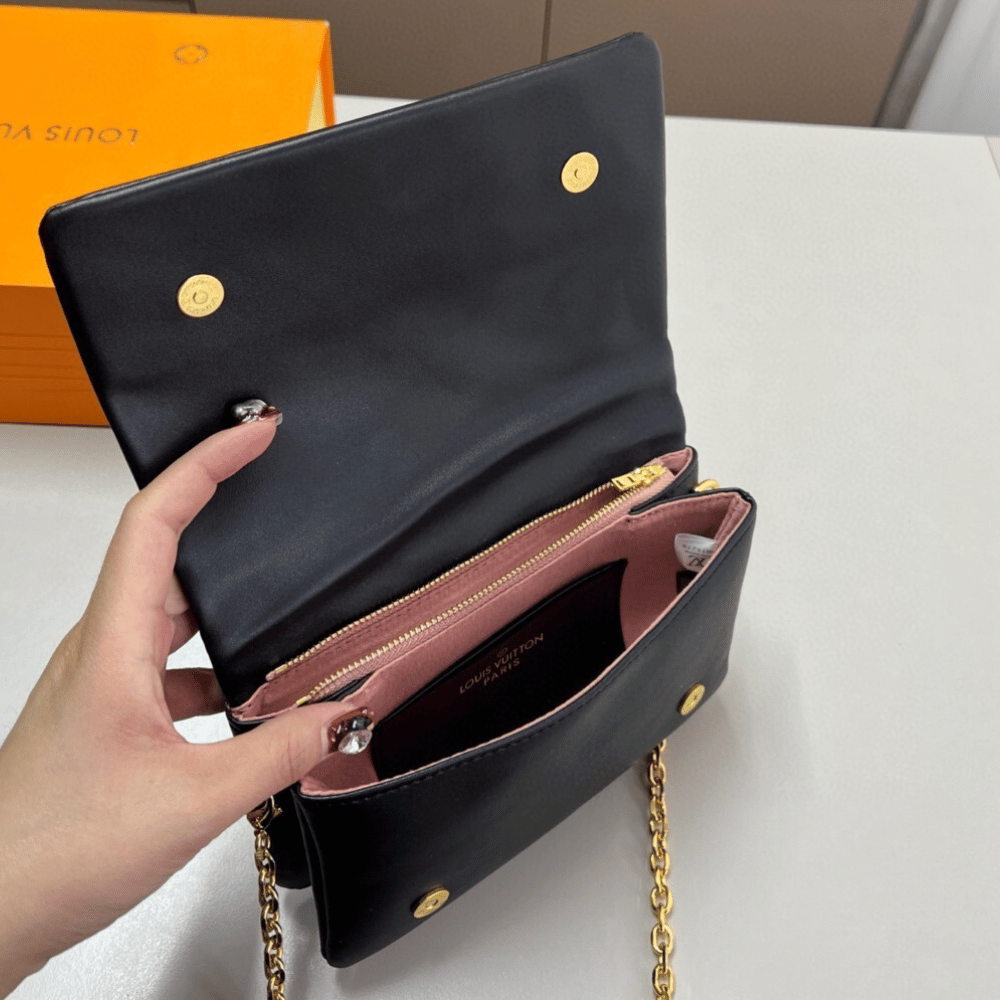 Louis Vuitton Pochette Coussin Black 7.9 Inches M82116