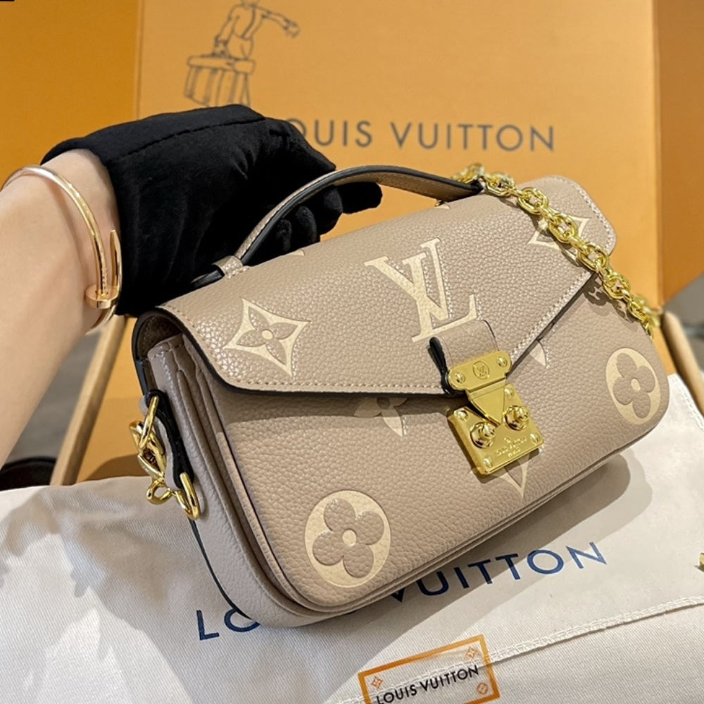 Louis Vuitton Pochette Métis East West Bag Gray Cream 8.3 inches M23081